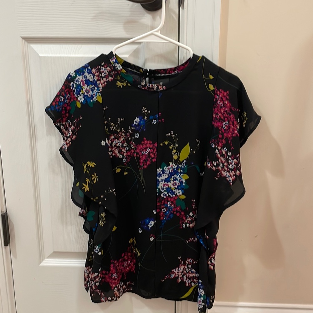 Gently used business professional shirt. Size M